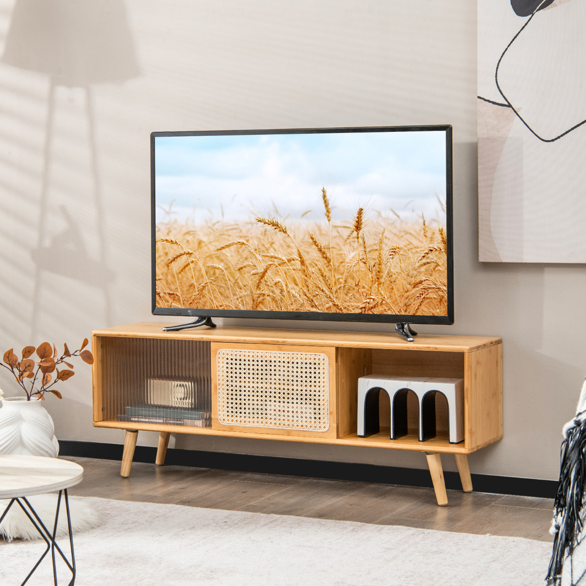 Moderne TV Standaard voor TV tot 55 Inch Bamboe Entertainment Centrum met Rotan Schuifdeuren en Geha